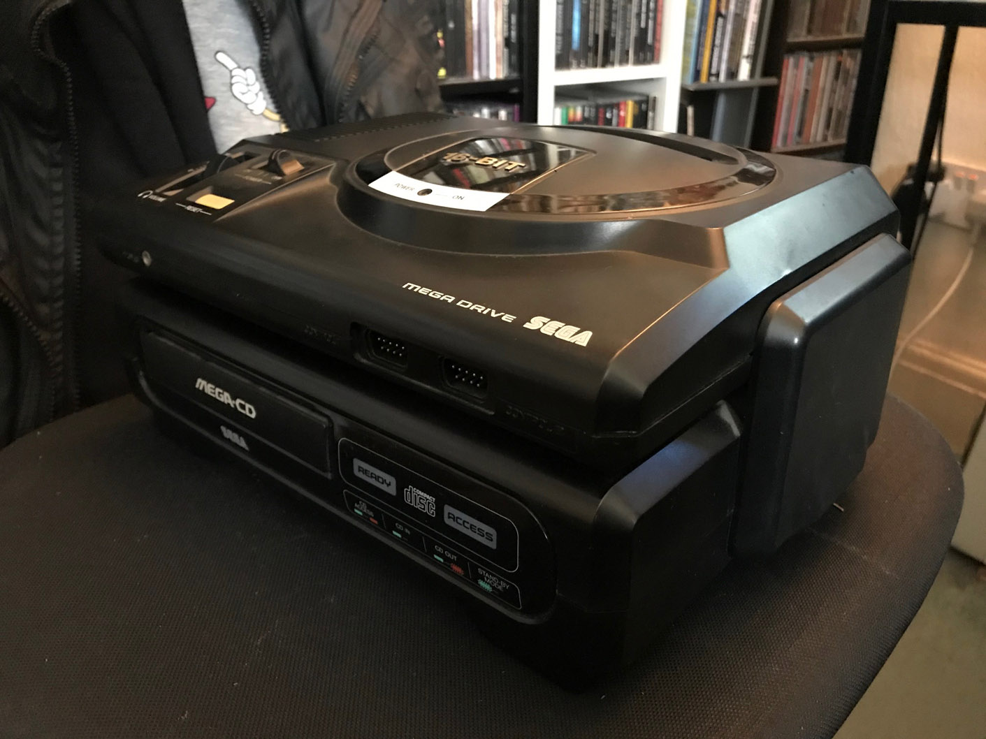 Sega Mega Drive - MEGA CD KARAOKE system - New .